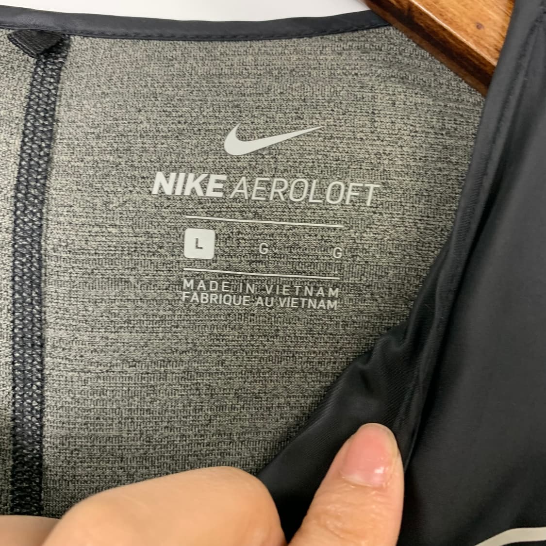 나이키 에어로로프트 블랙 하프 경량 패딩 상품이미지8