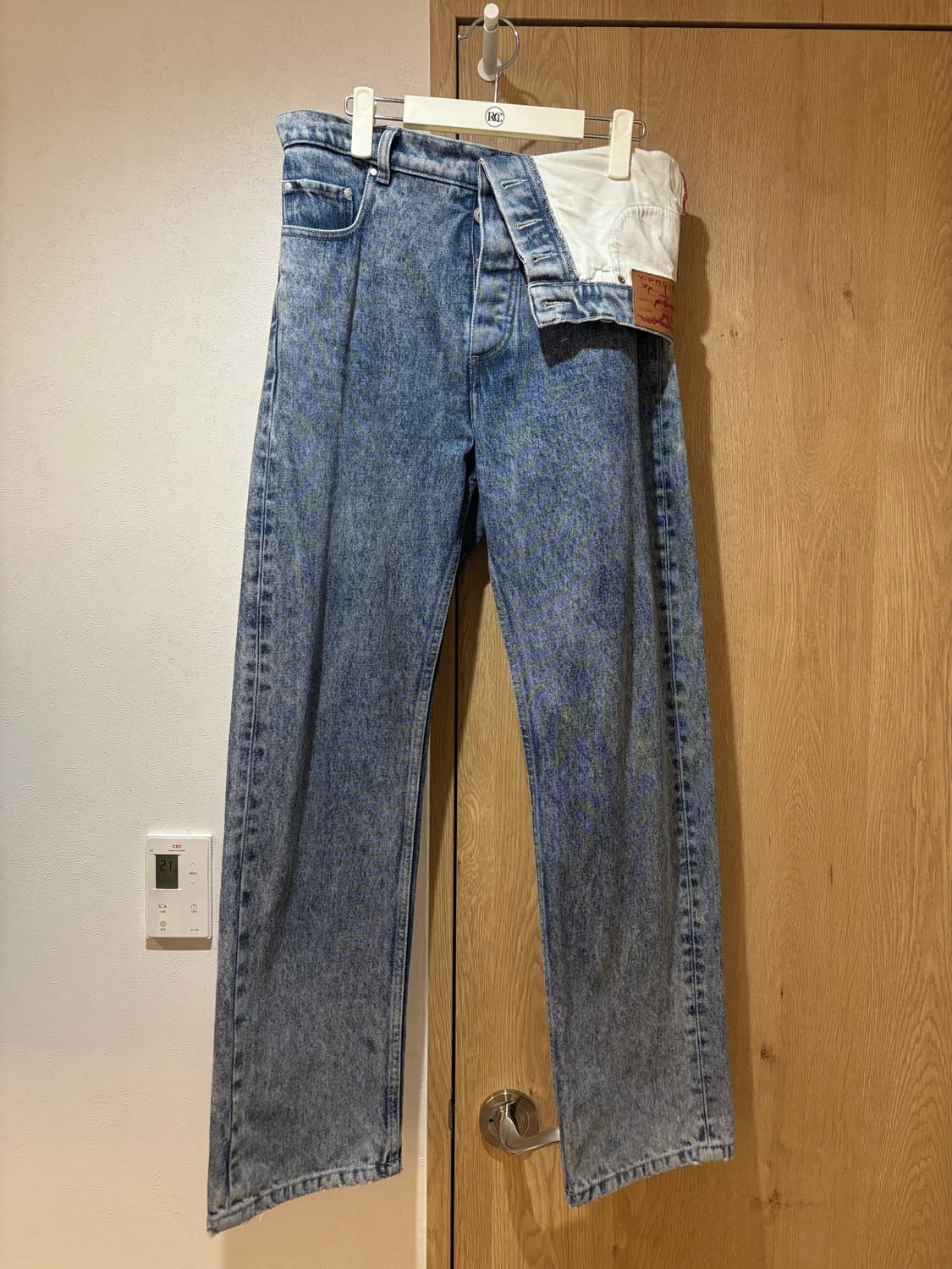 와이프로젝트 비대칭 데님 31 팝니다 상품이미지1