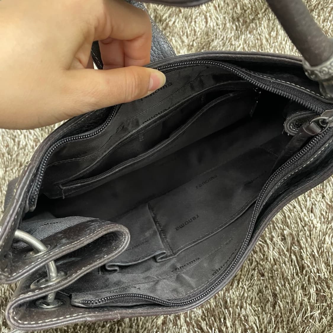 레노마 Renoma 다크브라운 빈티지 레더 숄더백 상품이미지7