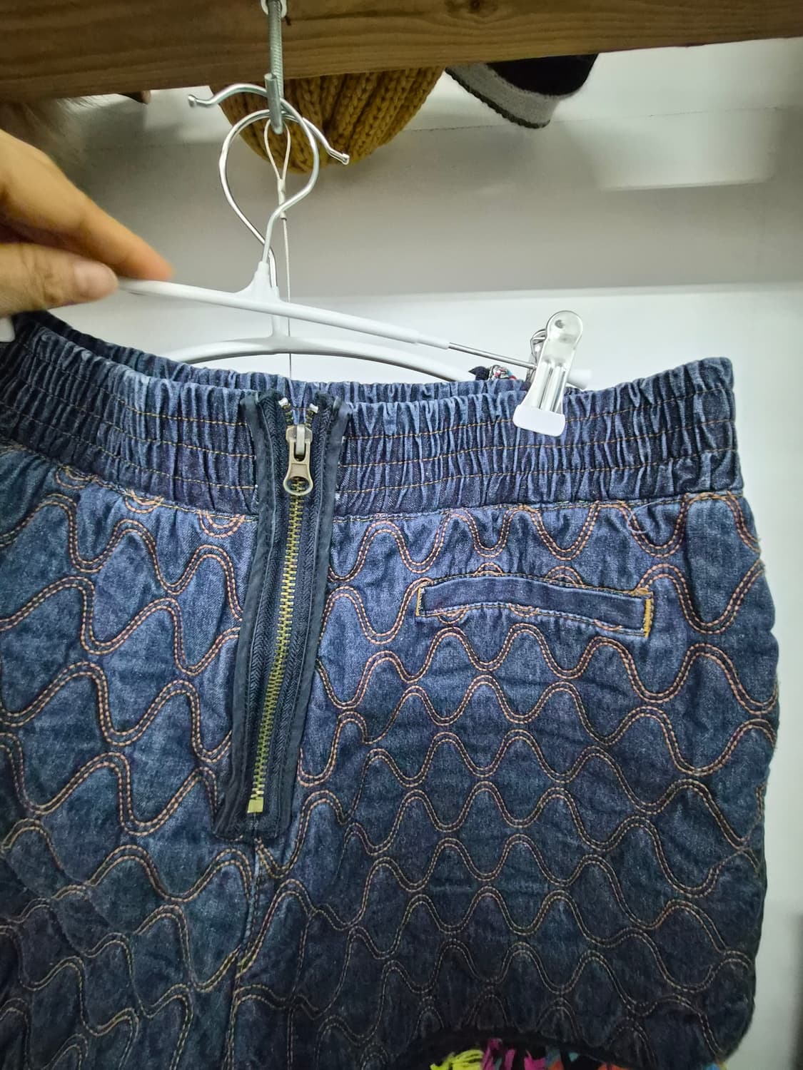 명품수입 램스울100% 니트. 퀼팅본딩 팬츠 상품이미지9