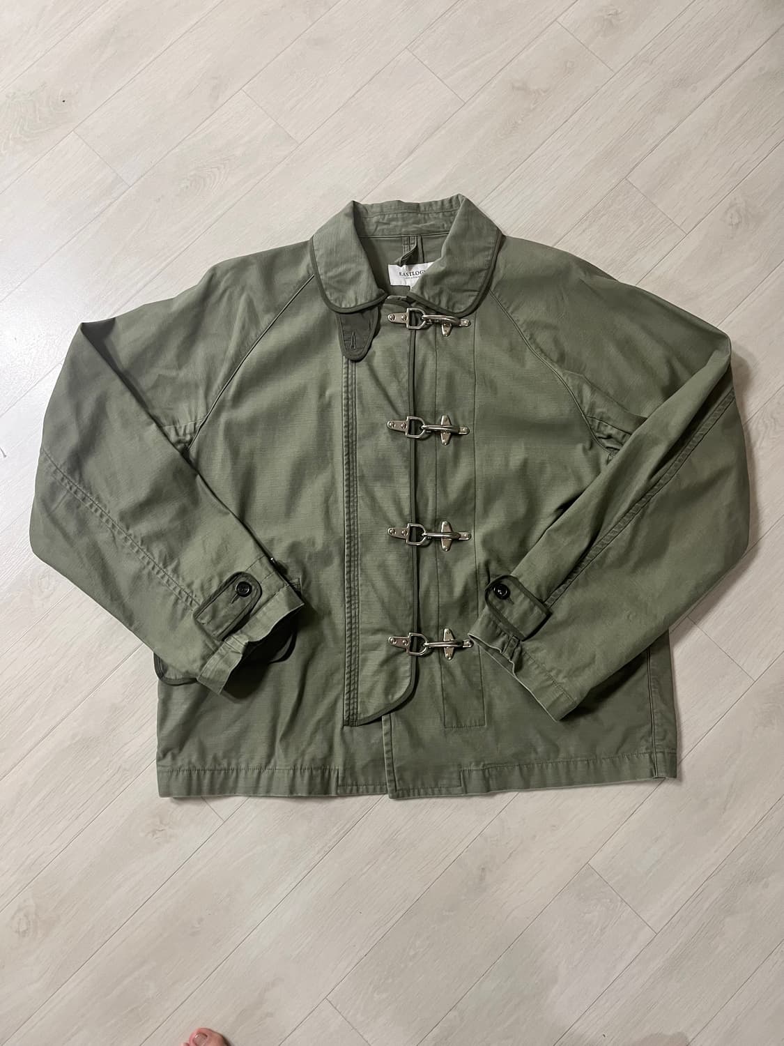 이스트로그 파이어맨 자켓 백사틴 상품이미지1