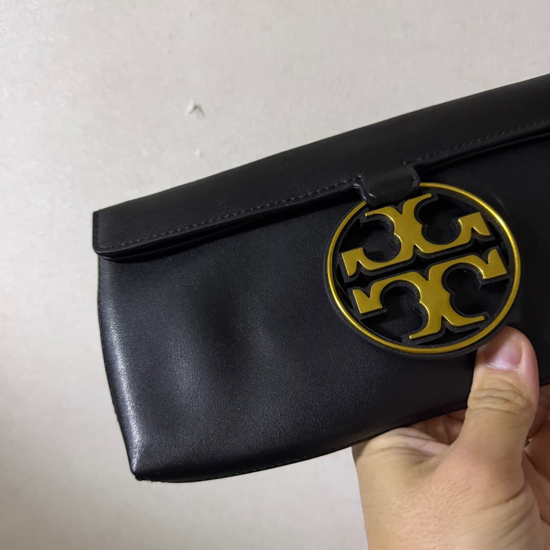 토리버치 로고 여성 클러치백 상품이미지3