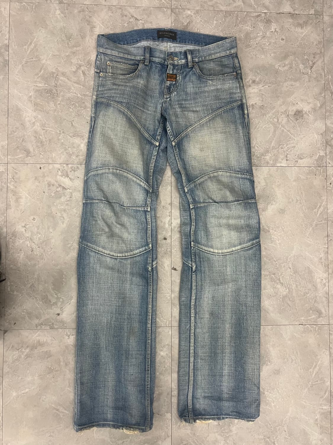 발렌시아가 피티드 데님팬츠 상품이미지1