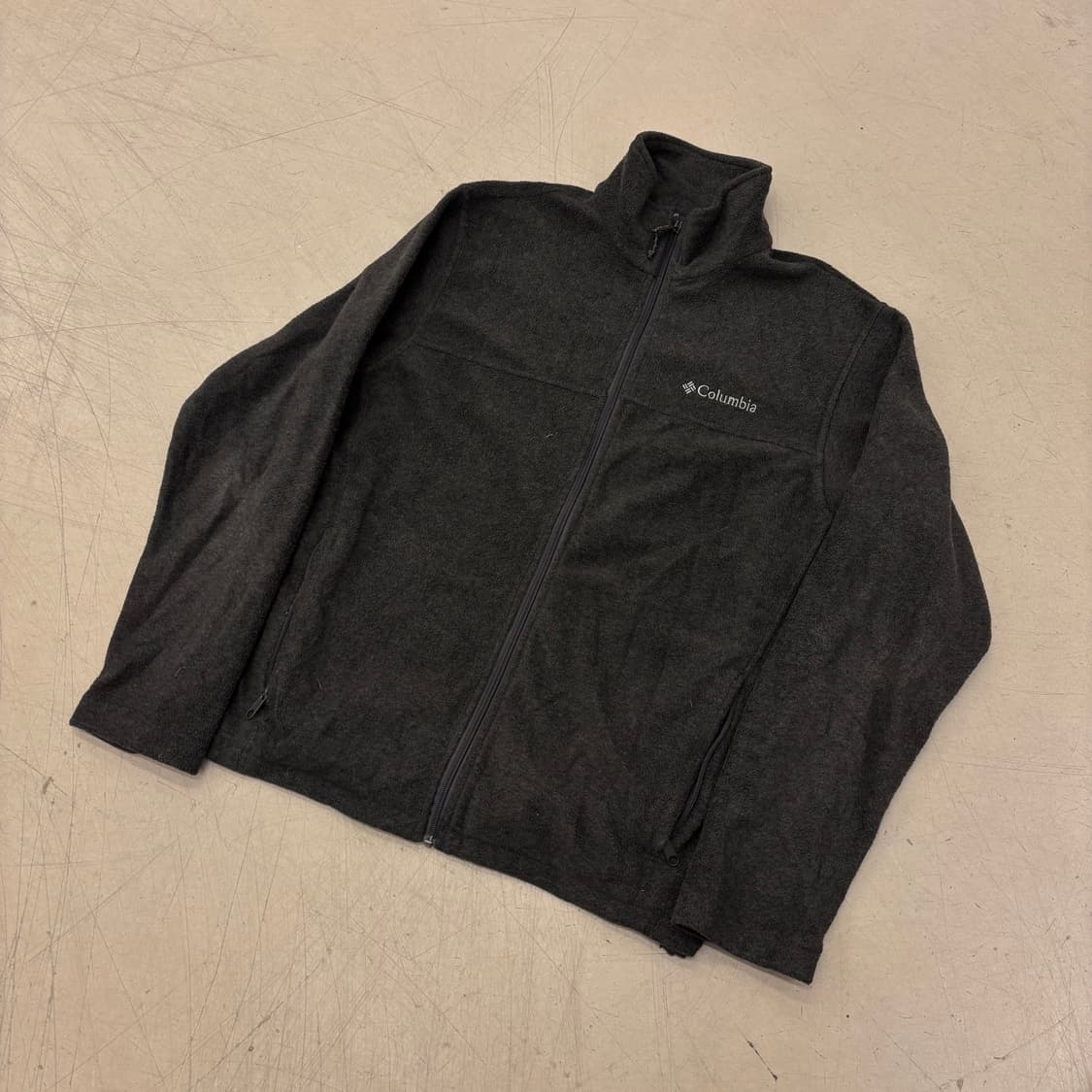 컬럼비아 차콜 플리스 집업 상품이미지1