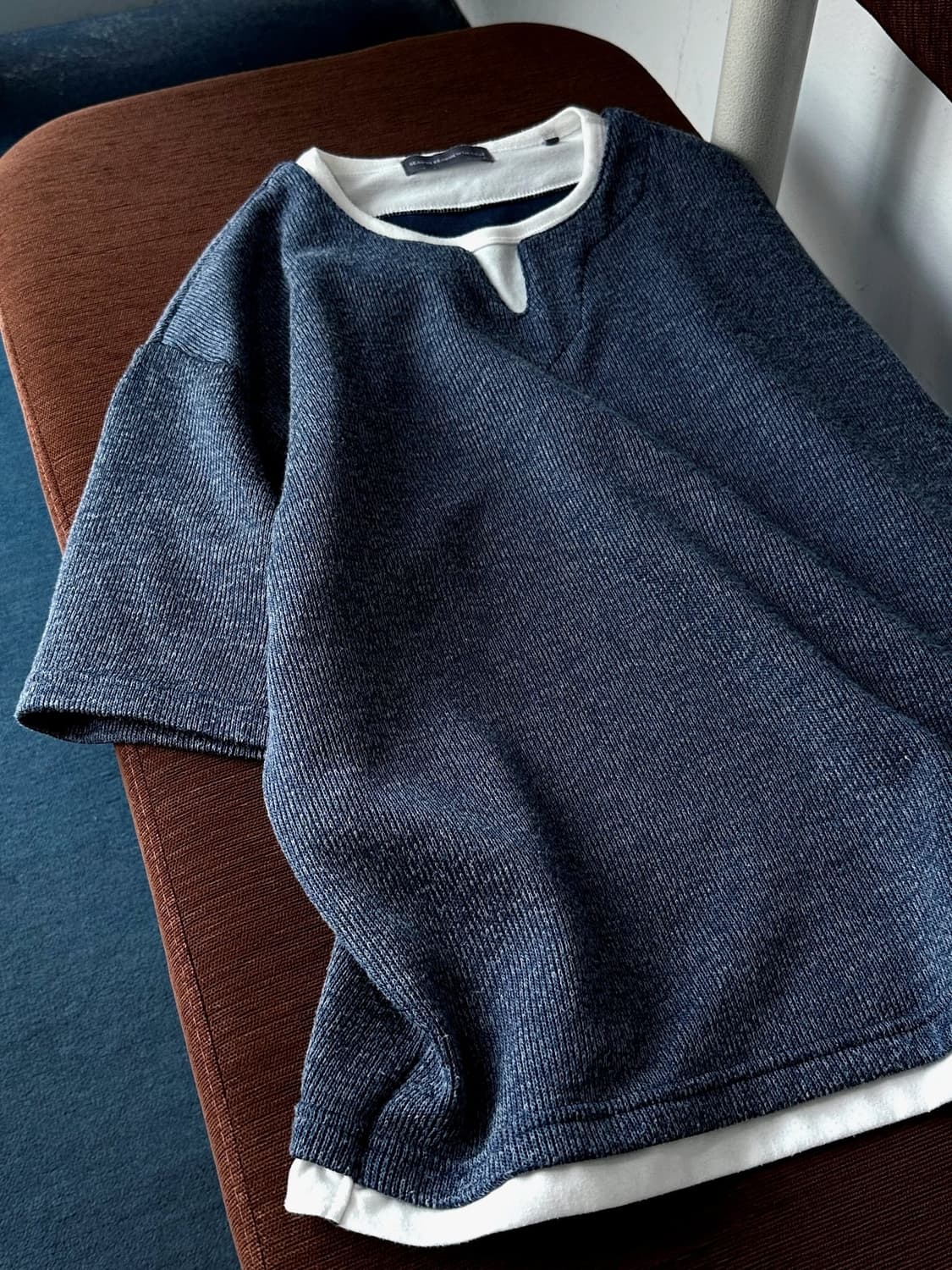 Fake layered neck H/S top 상품이미지1