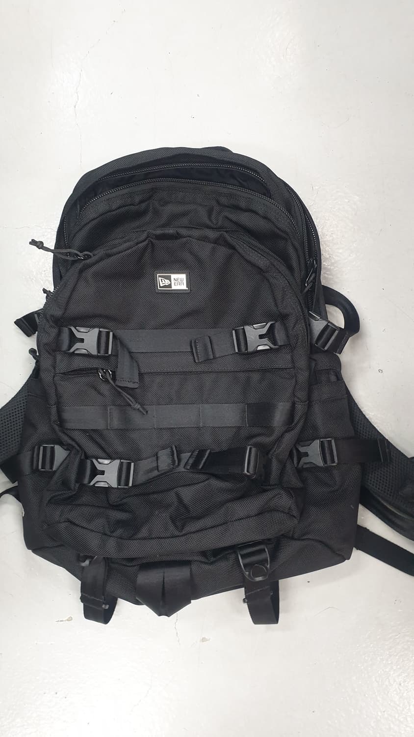 뉴에라 검정 백팩 상품이미지1