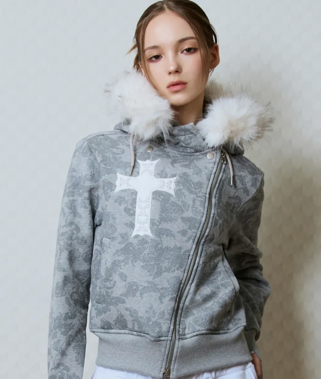 러브이즈트루 언발란스 퍼 후드집업 그레이 상품이미지1