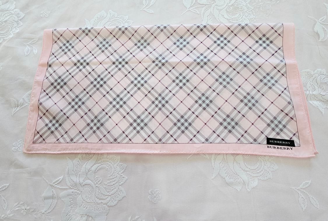 버버리 핑크 체크 손수건 상품이미지5