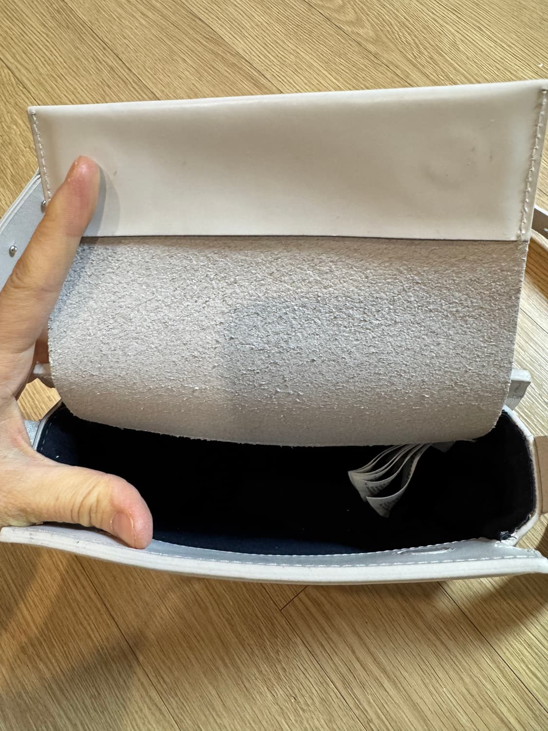 코스 레더 크로스백 상품이미지7