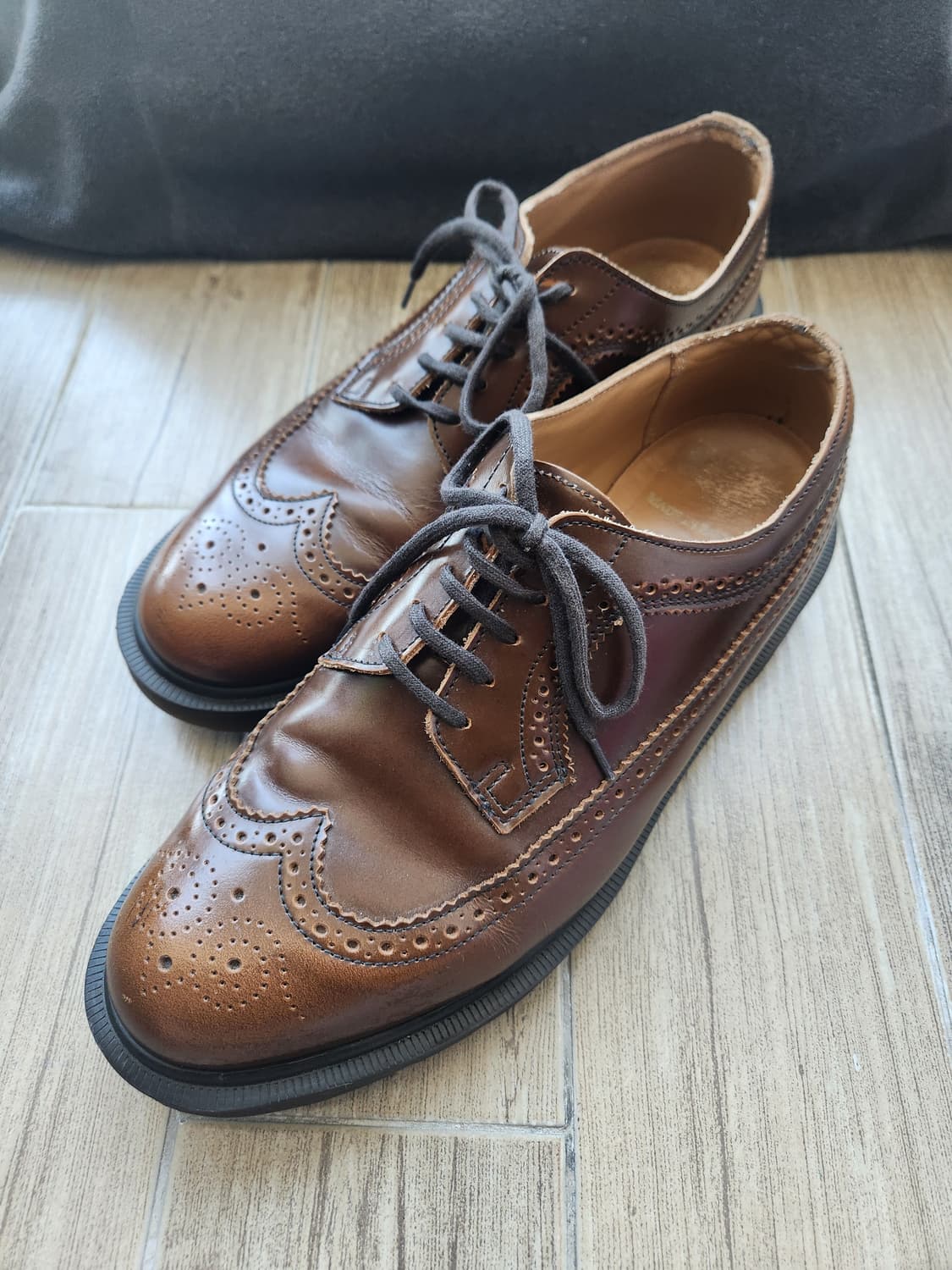 닥터마틴 잉글랜드 탄 보아닐 브러쉬 옥스포드 MIE (270) 상품이미지1