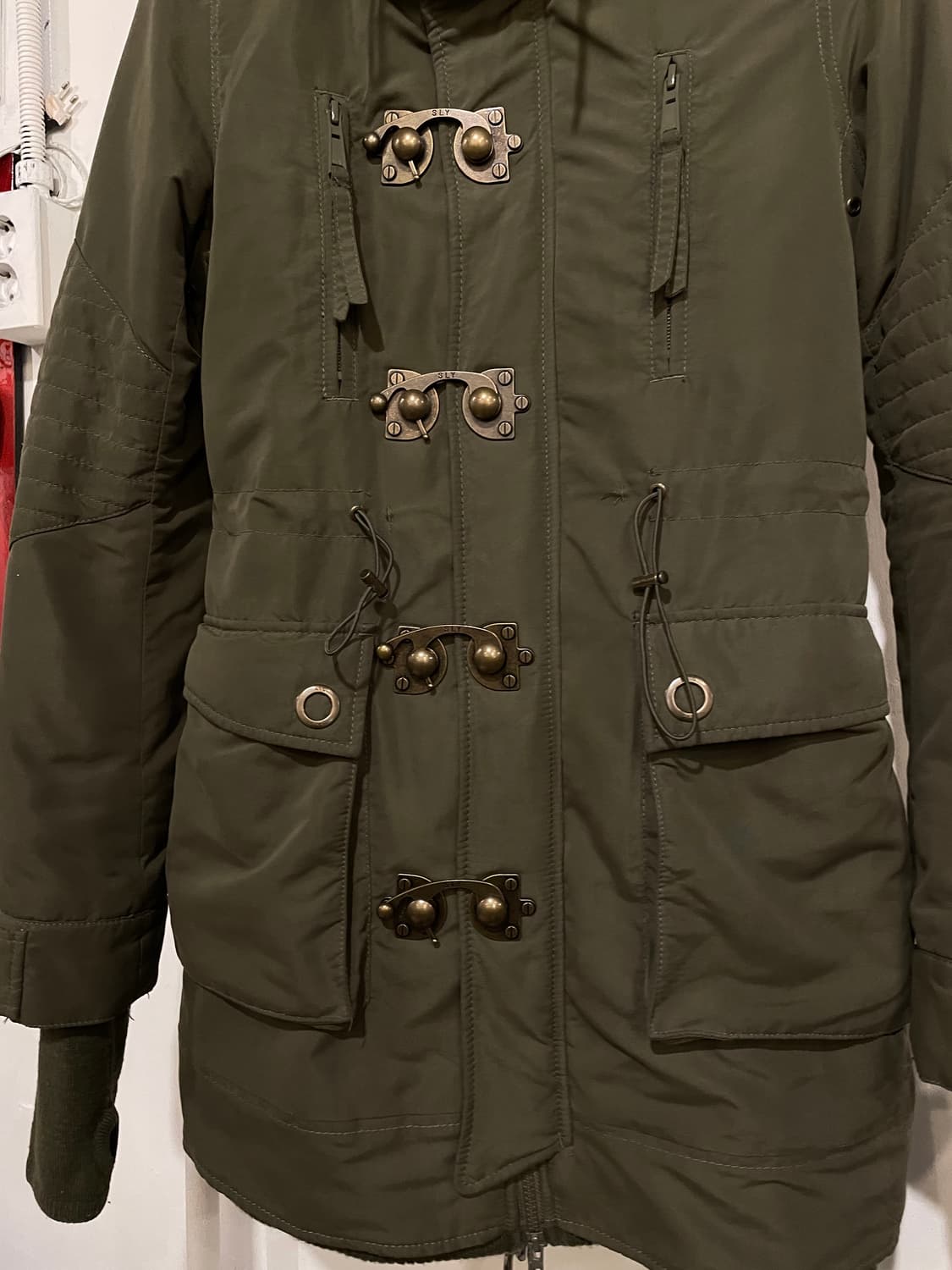 sly 슬라이 밀리터리 버클 워머 퍼 후드 카키 파카 y2k 갸루 상품이미지7