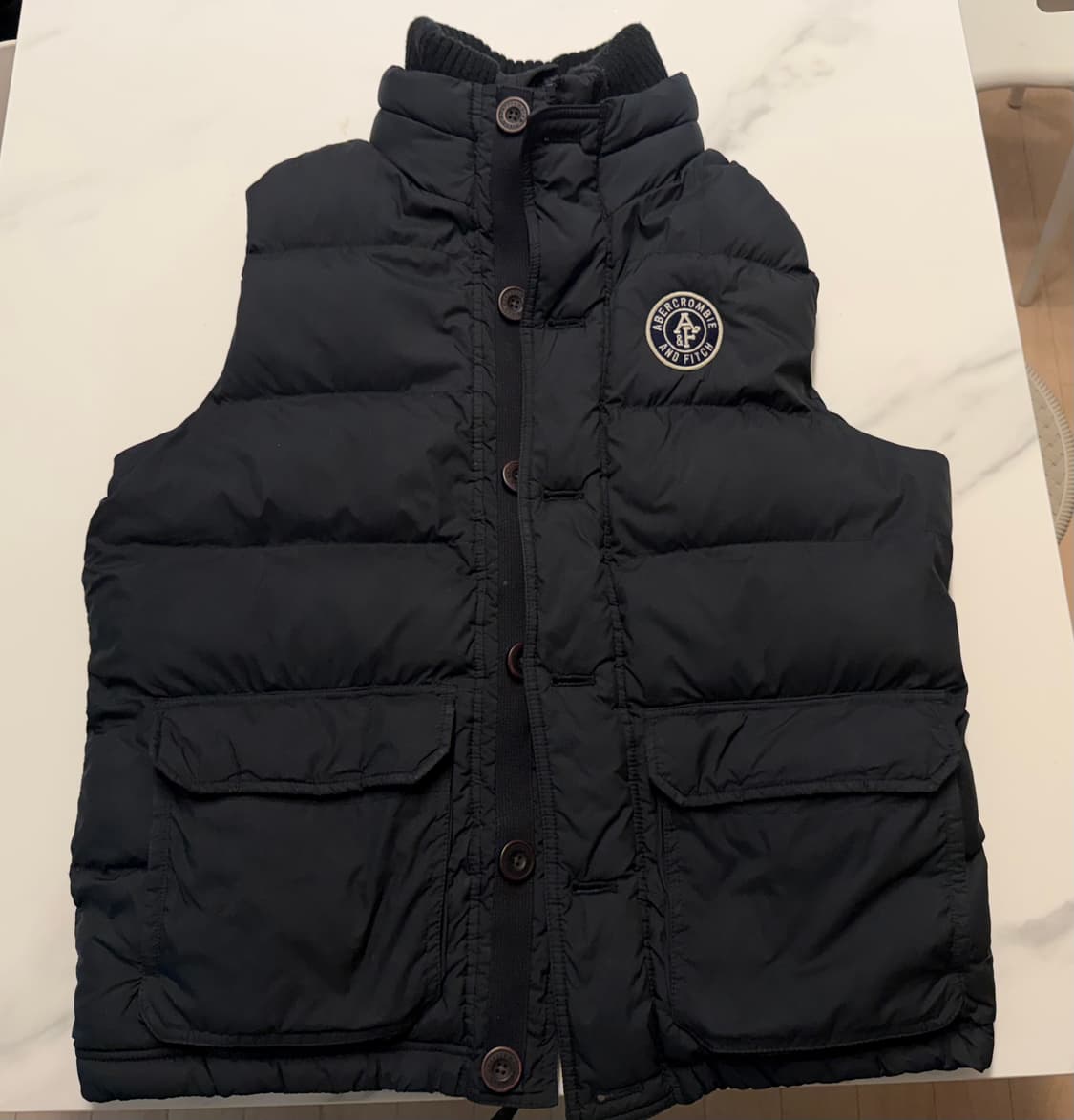 아베크롬비 패딩조끼 XL(105-110) 정품 상품이미지5
