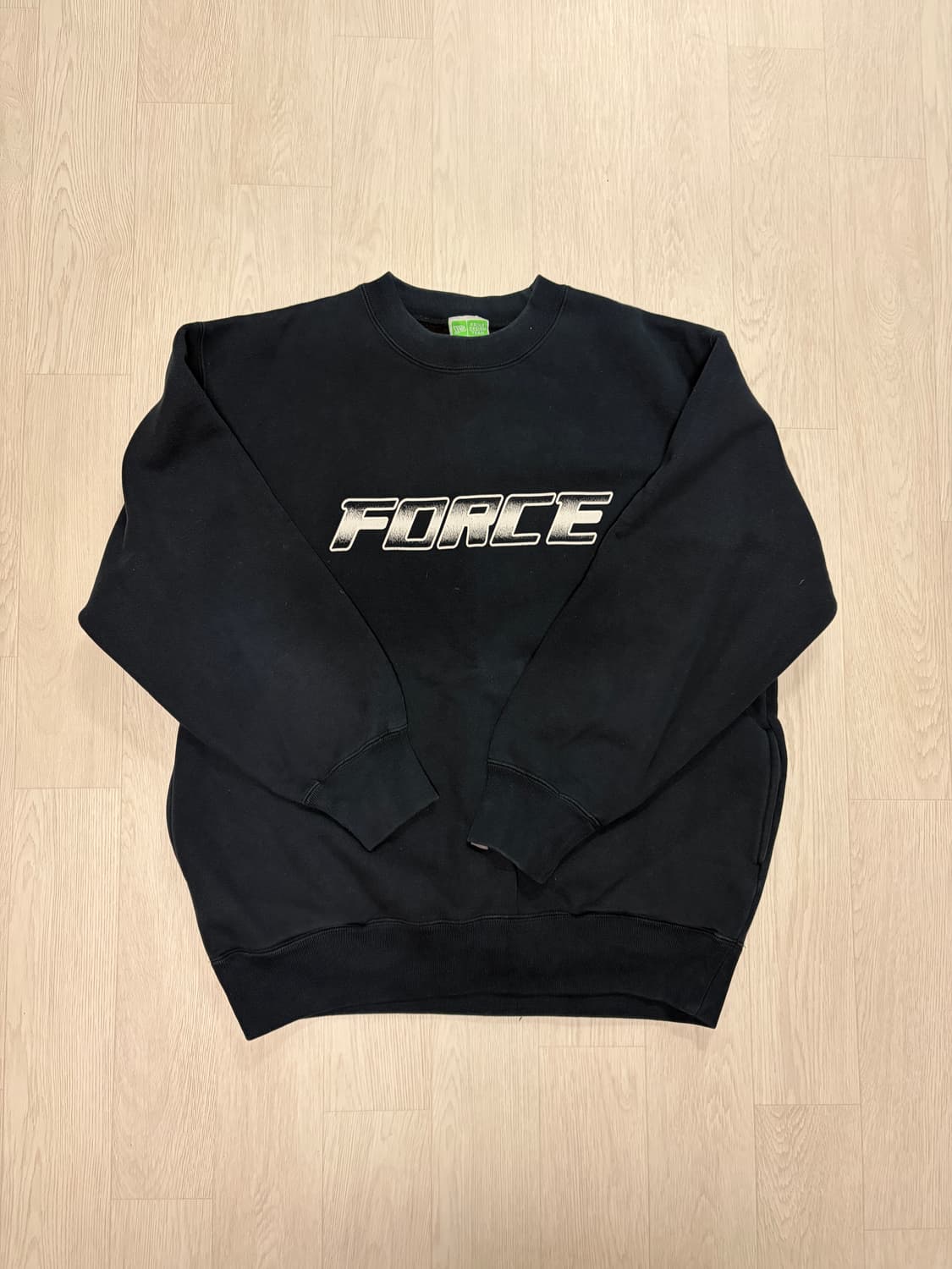 빈티지 FORCE 맨투맨 블랙 상품이미지1