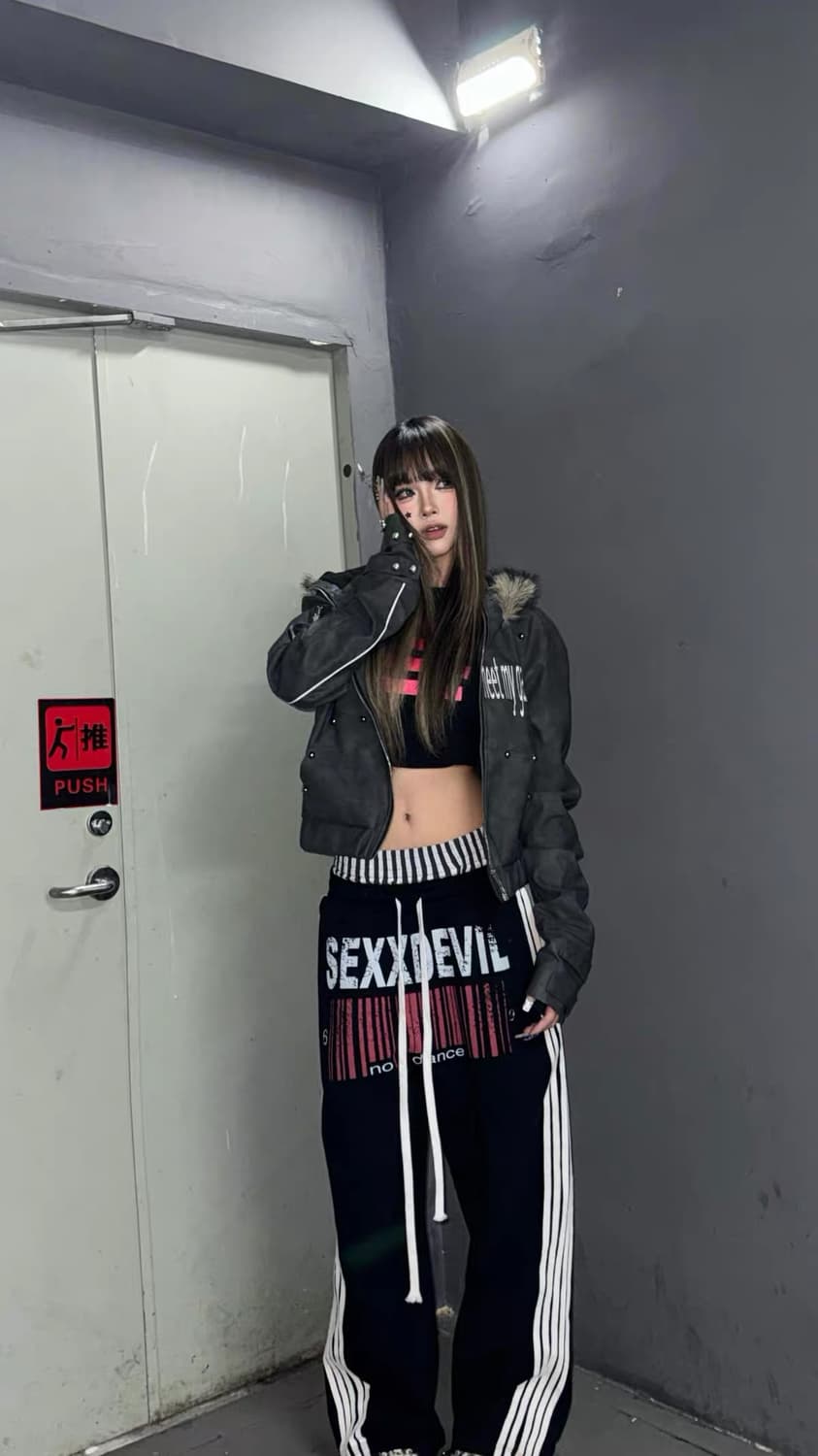 섹시데빌 스트라이프 트랙 팬츠 상품이미지1