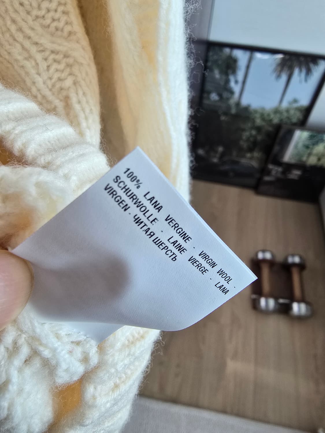 딸리아또레 버진울 연한아이보리 색상 52사이즈입니다. 상품이미지6