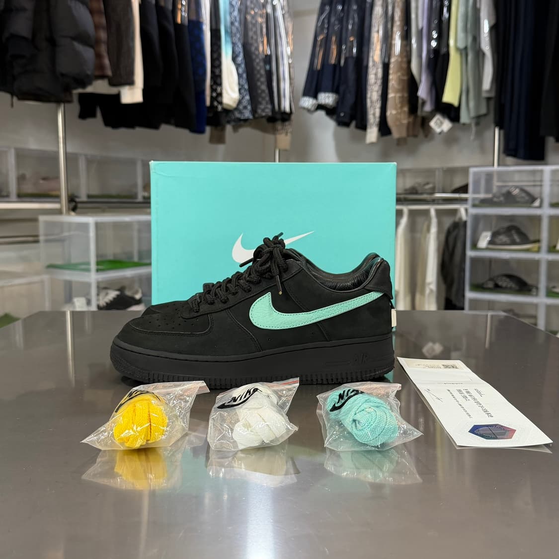 [리오브] 나이키 X 티파니앤코 에어포스 1 로우 스니커즈 상품이미지1