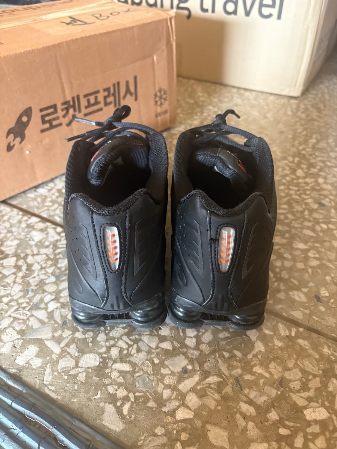 (W)나이키 샥스-275size 남자 265~270 상품이미지3