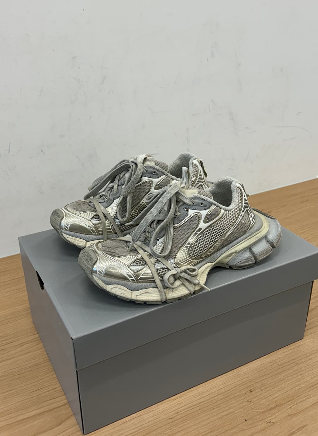 발렌시아가 3xl 에그쉘 상품이미지1