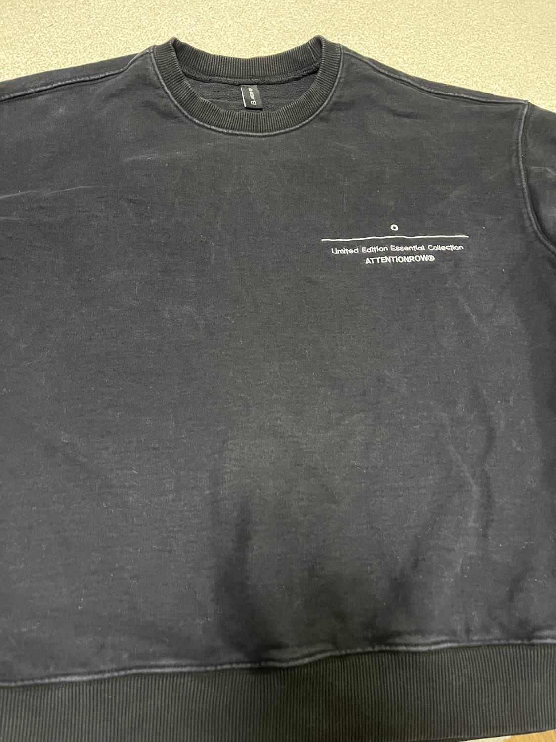 어텐션로우 리미티드에디션 한정판 피그먼트 맨투맨 1사이즈 블랙 상품이미지1