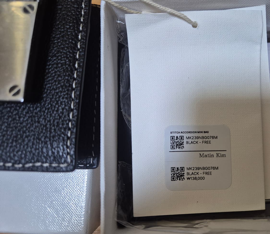 (새상품) 마뗑킴 스티치 아코디언 미니백 블랙 상품이미지4