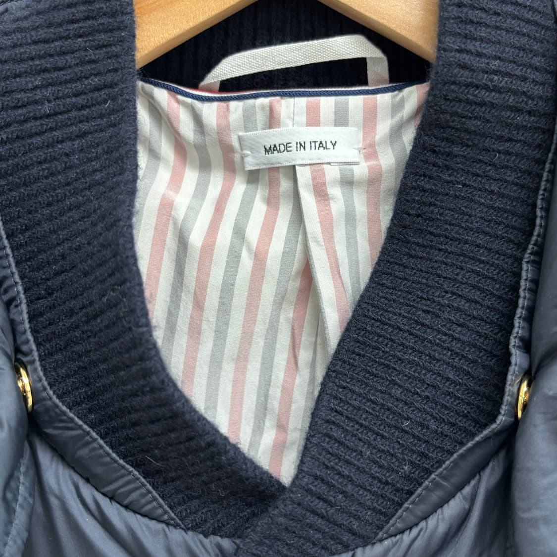 [2]톰브라운 사선완장 금장 롱 패딩 상품이미지3