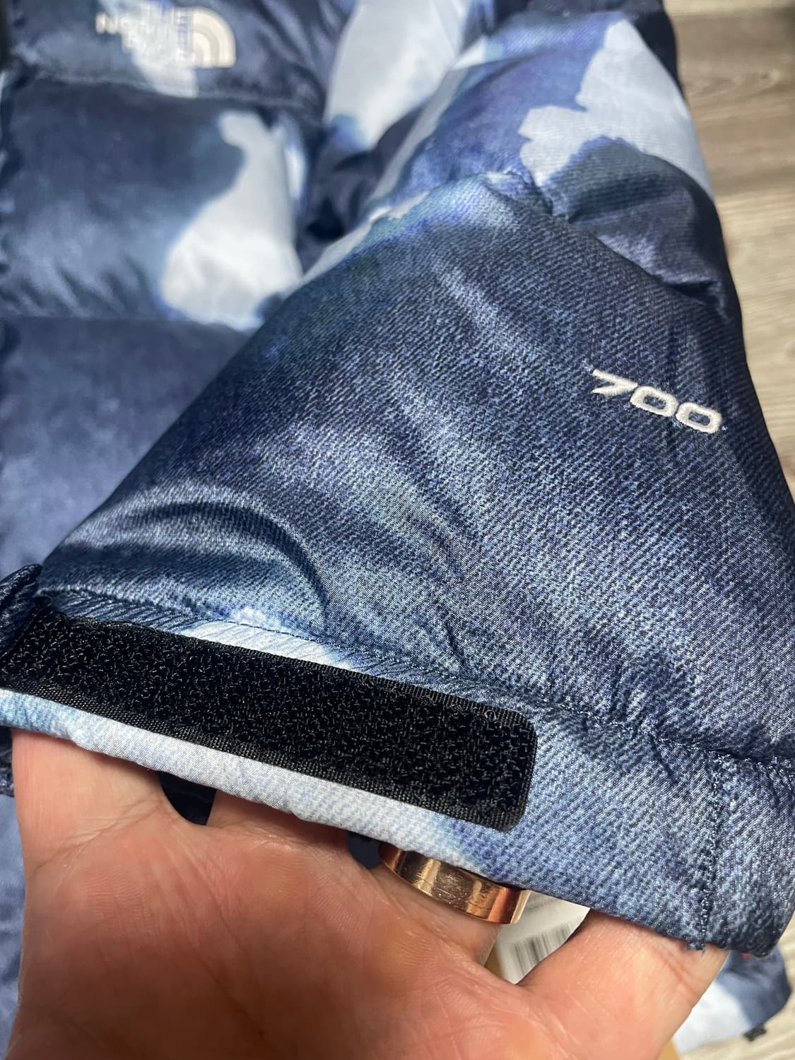 슈프림 노스페이스 블리치드 눕시 상품이미지3