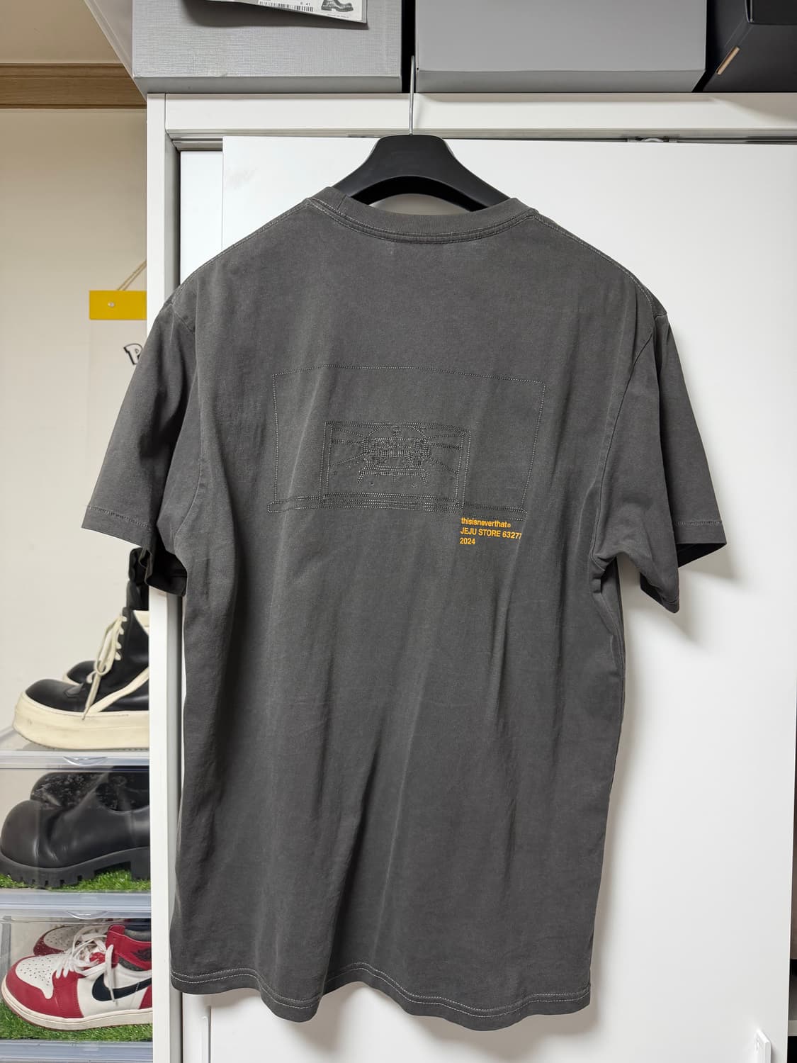 디스이즈네버댓 제주 플래그쉽 한정 반팔 L사이즈 상품이미지2