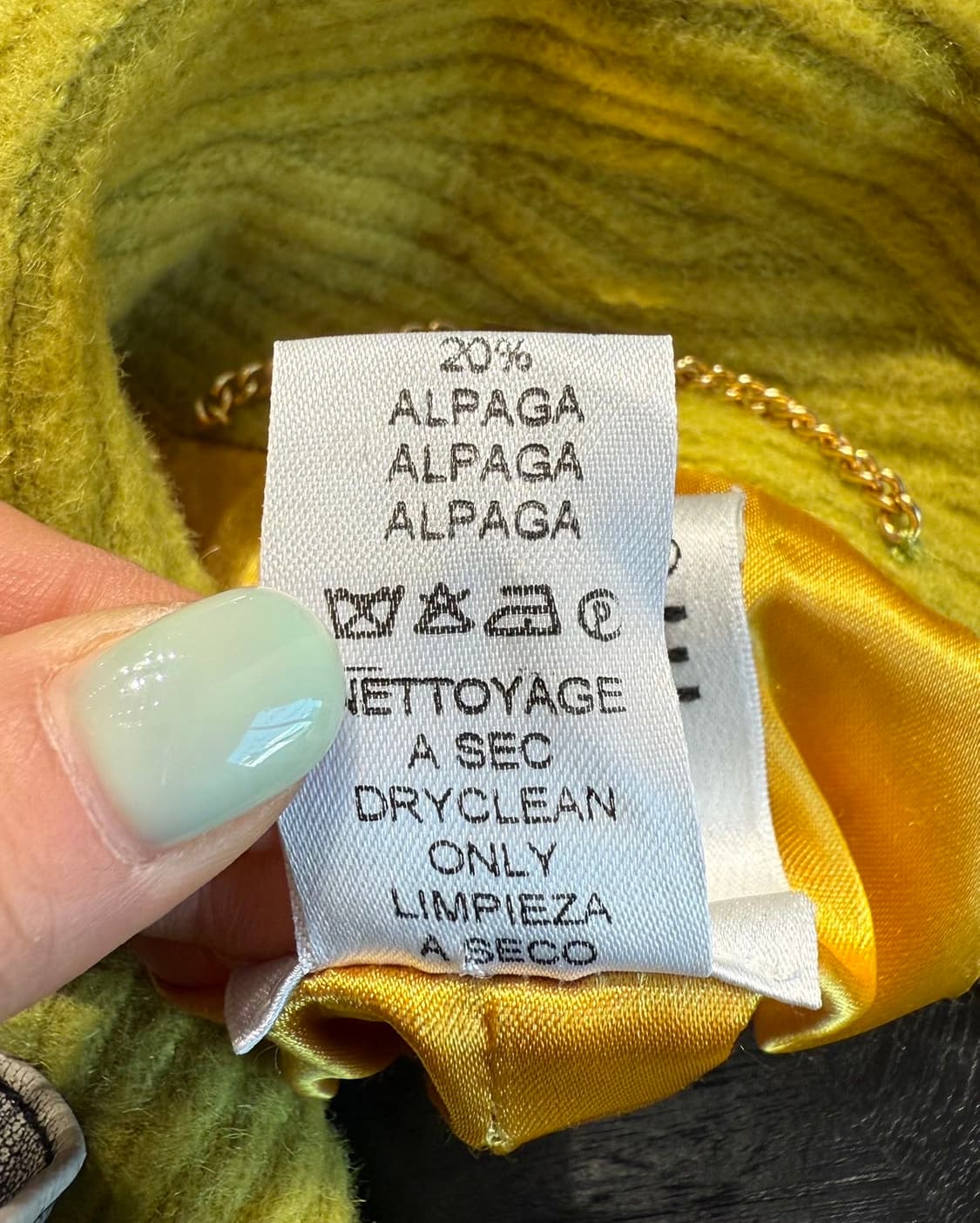 셀린느 옐로우 모헤어혼방 카라넥 코트  상품이미지9