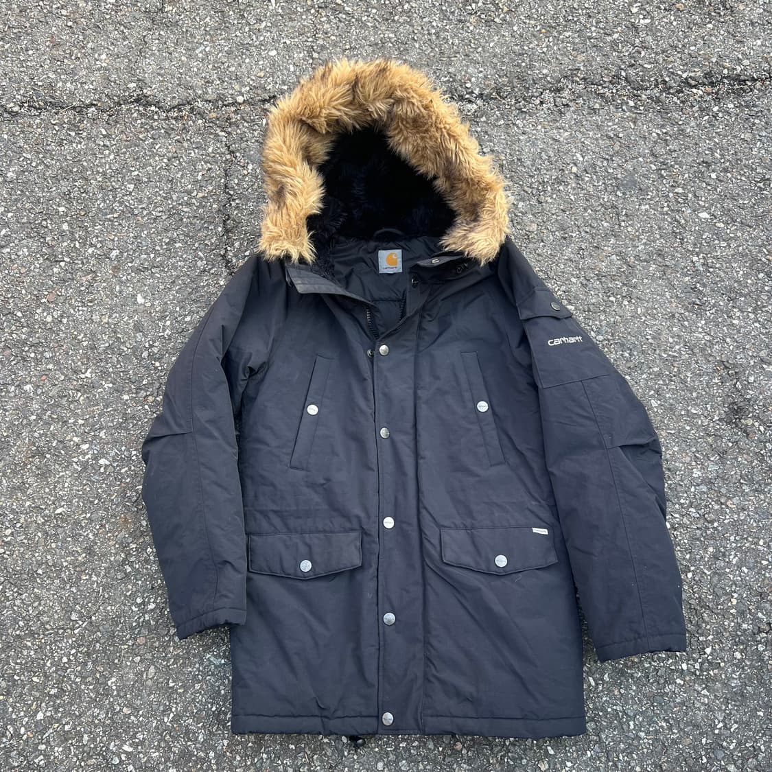 칼하트 블랙 후드 패딩 점퍼 상품이미지1