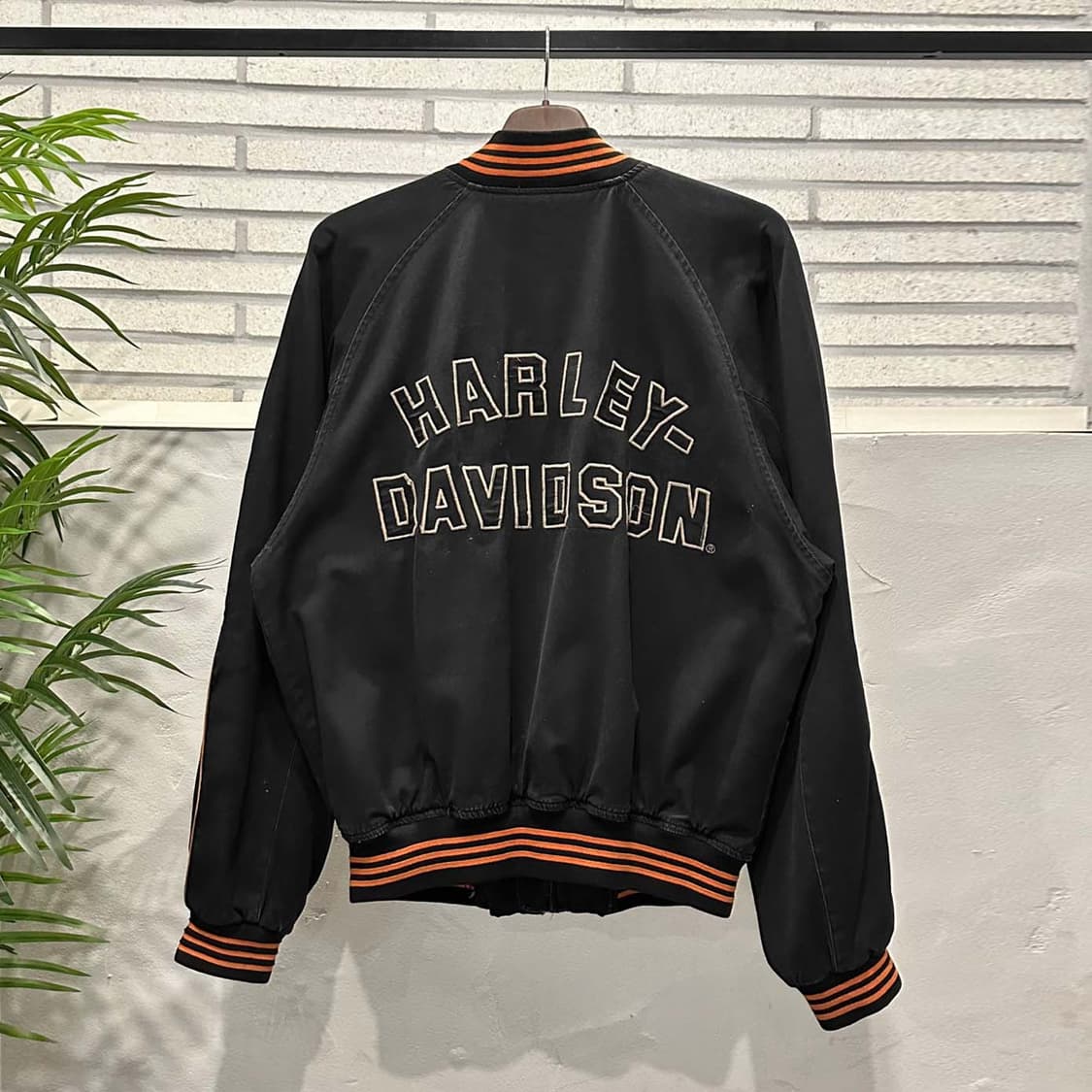 할리데이비슨 바시티 레이싱 자켓 4포켓 레터링 로고 배색 디테일 블랙 상품이미지3