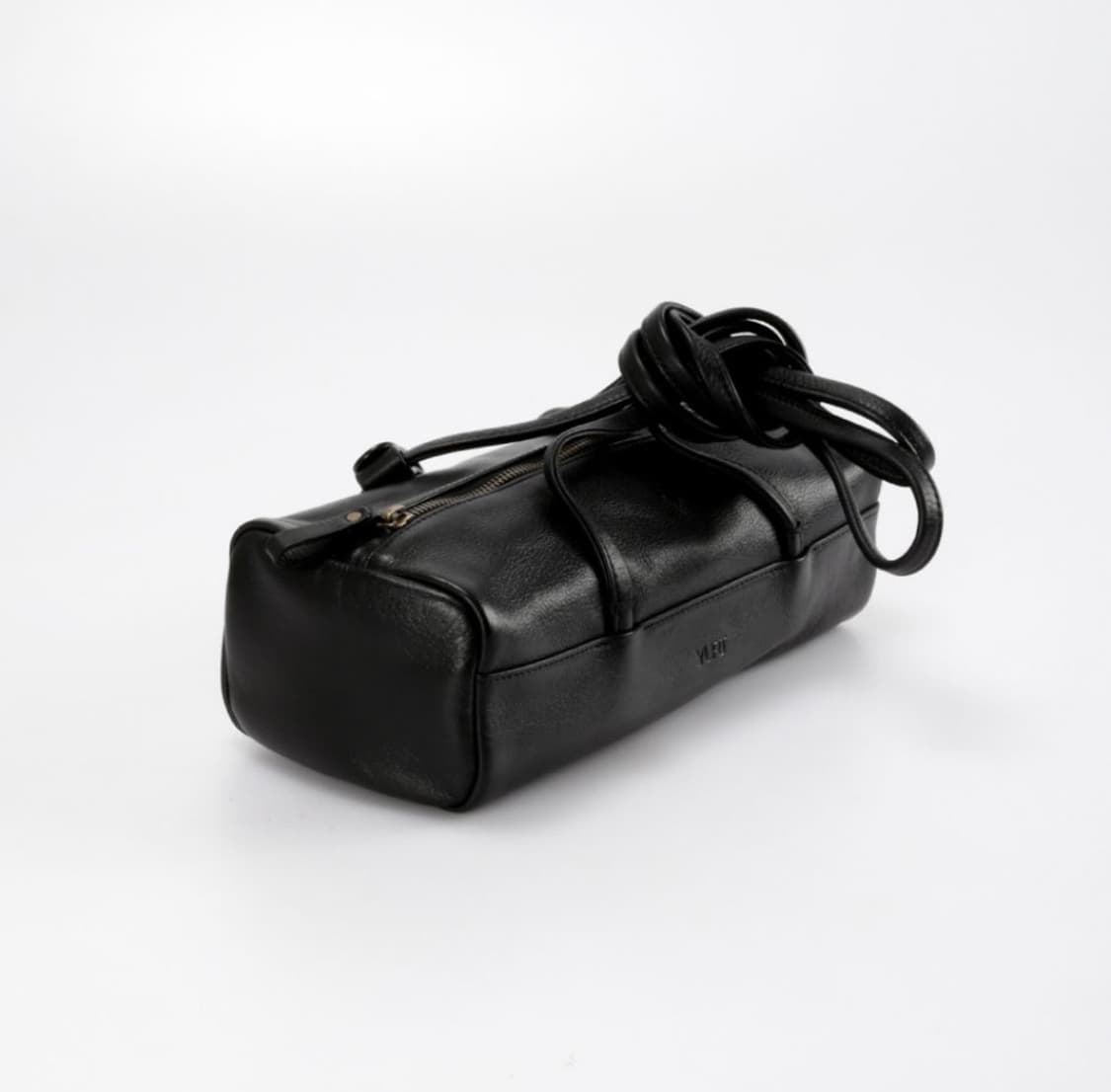 유르트 tomm 톰 블랙 숄더백 상품이미지1