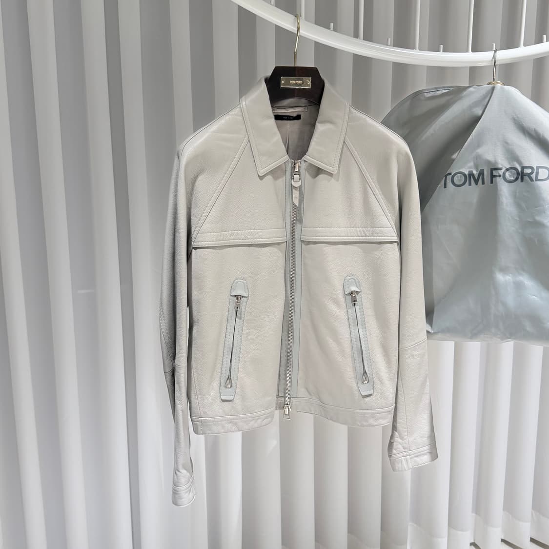 (A+/50) / 톰포드 레더 트리거 봄버 블루종 자켓 상품이미지3