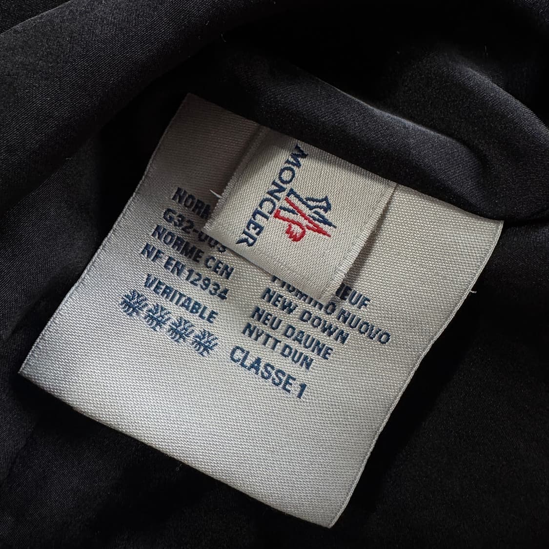 몽클레어 버튼업 다운 패딩 상품이미지4