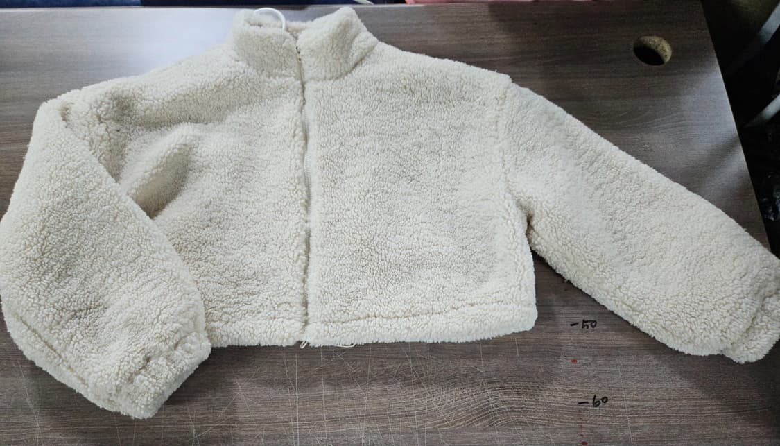 아이보리 뽀글이 후리스 도톰 크롭 집업  F 상품이미지2