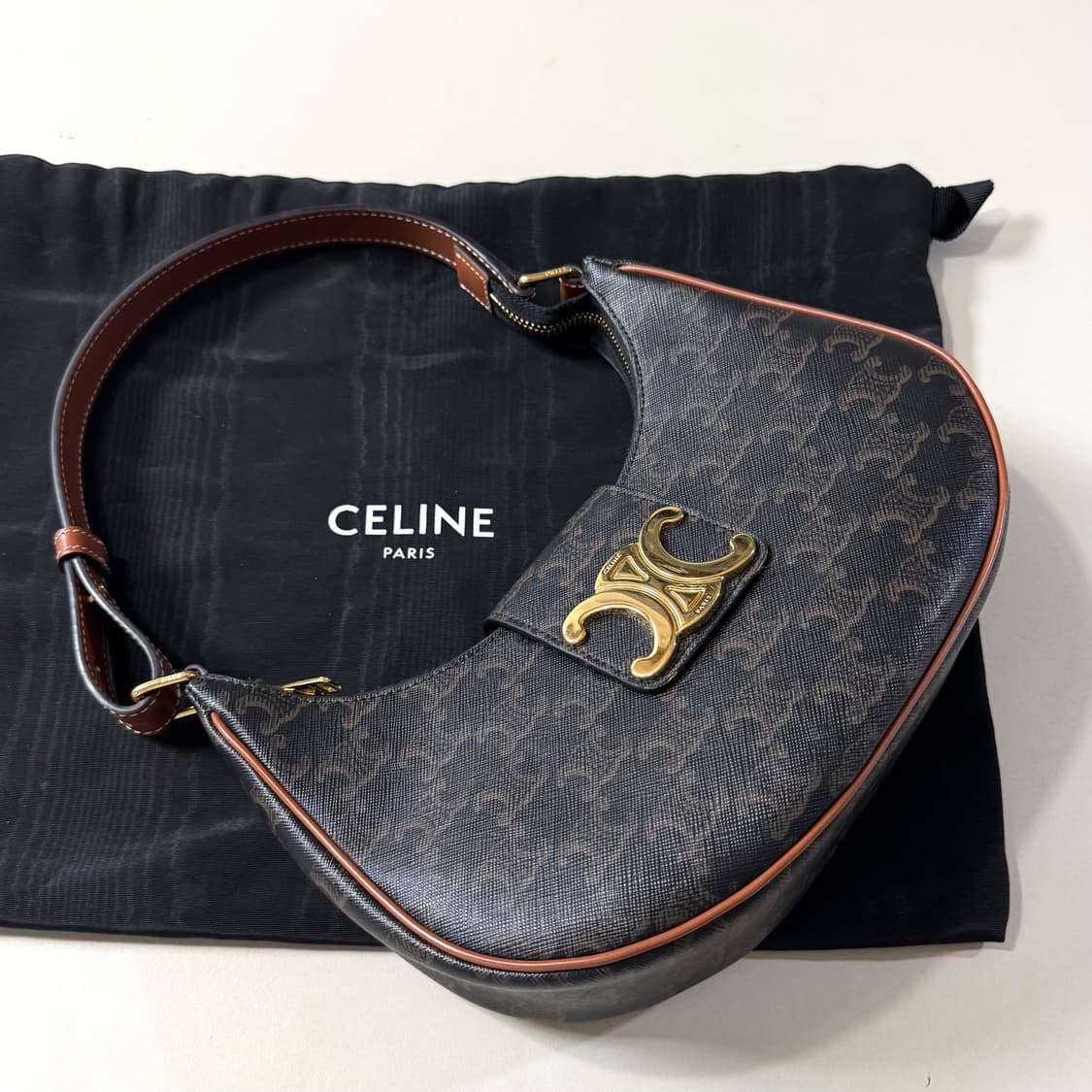 [OS/당일출고]셀린느 트리옹프 아바백 / 숄더백 상품이미지2