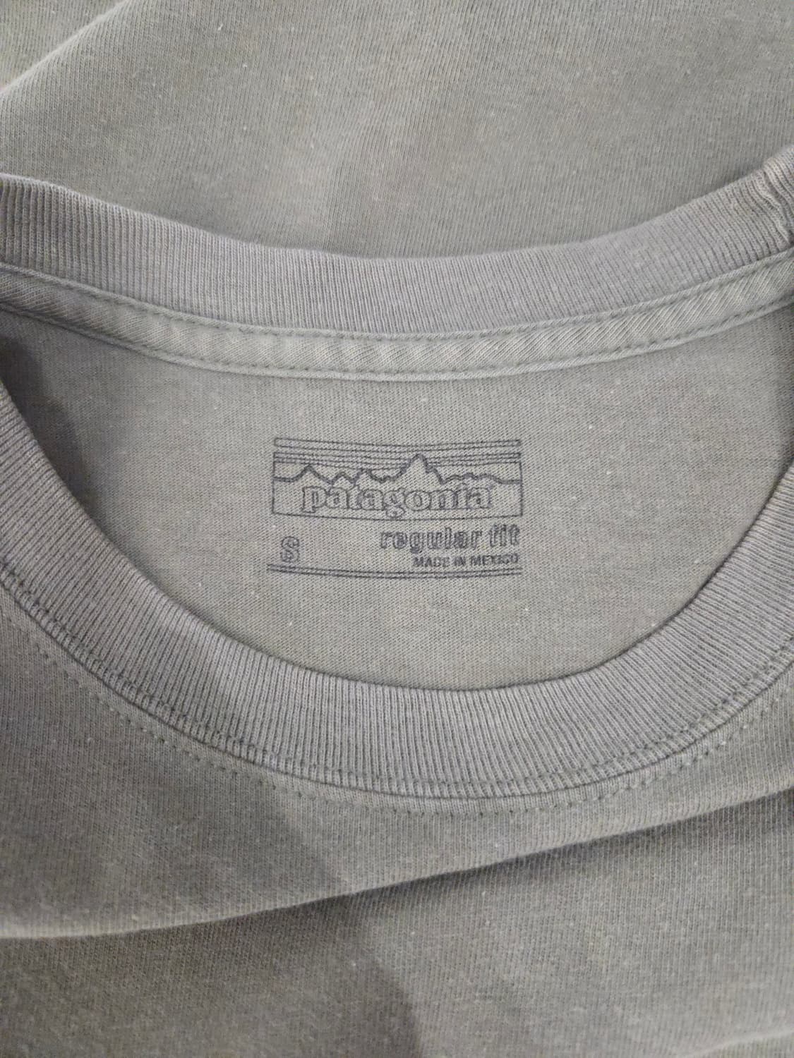파타고니아 P-6 로고 오가닉 코튼 반팔 티셔츠 카키 상품이미지7