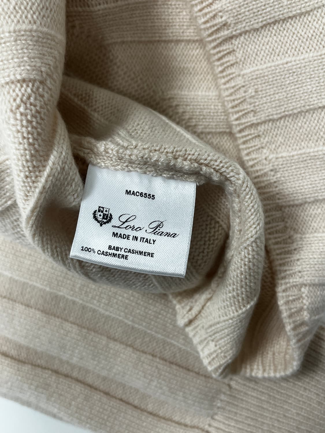 로로피아나 베이비캐시미어 100% 니트 (새상품) 상품이미지6