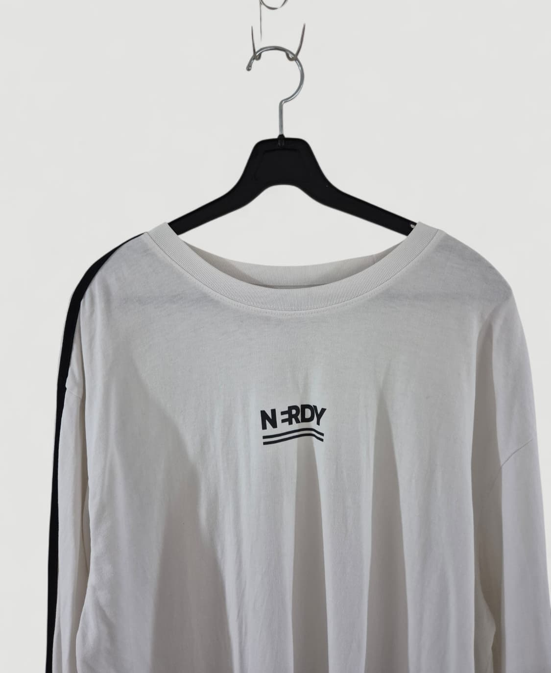 널디 롱슬리브 긴팔티 오버핏 상품이미지1