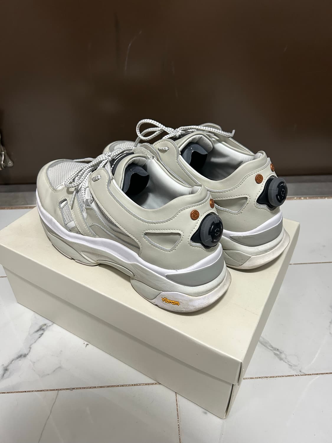 앤더슨벨 러너 화이트 42사이즈 상품이미지2