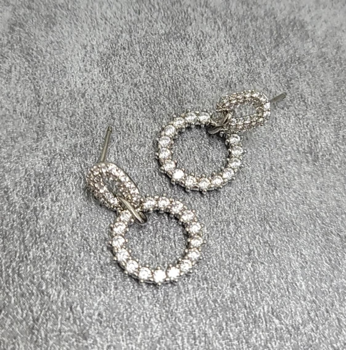 pave setting earrings  상품이미지3