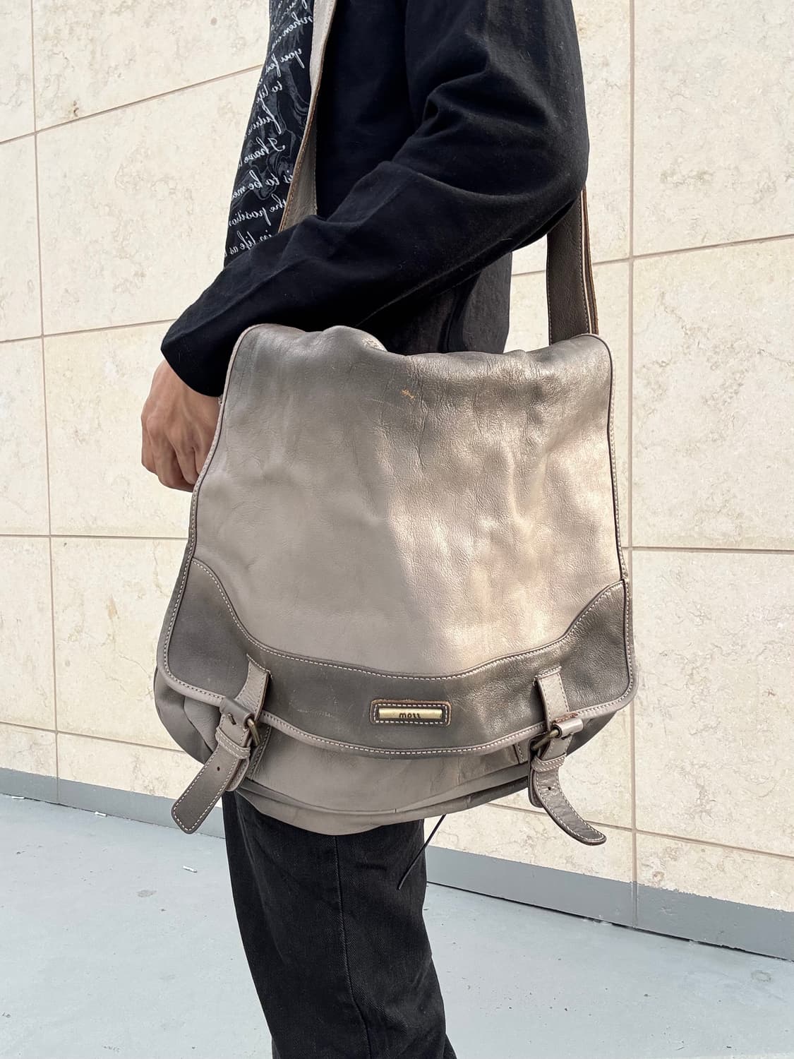“Vintage” Grunge Mood Buckle Detail Bag 상품이미지1