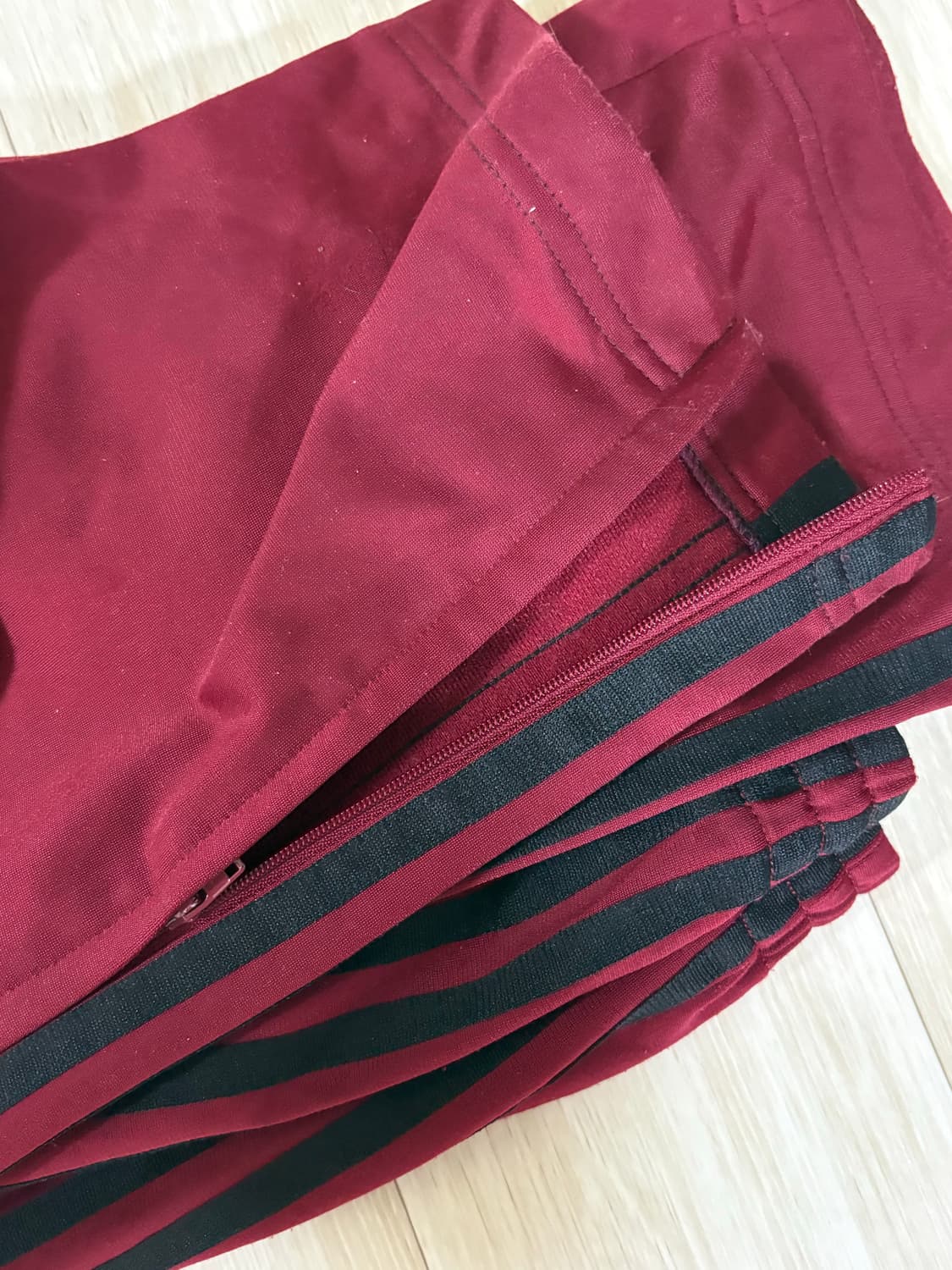 아디다스 파이어버드 버건디 (빨검) 트랙 팬츠  상품이미지4