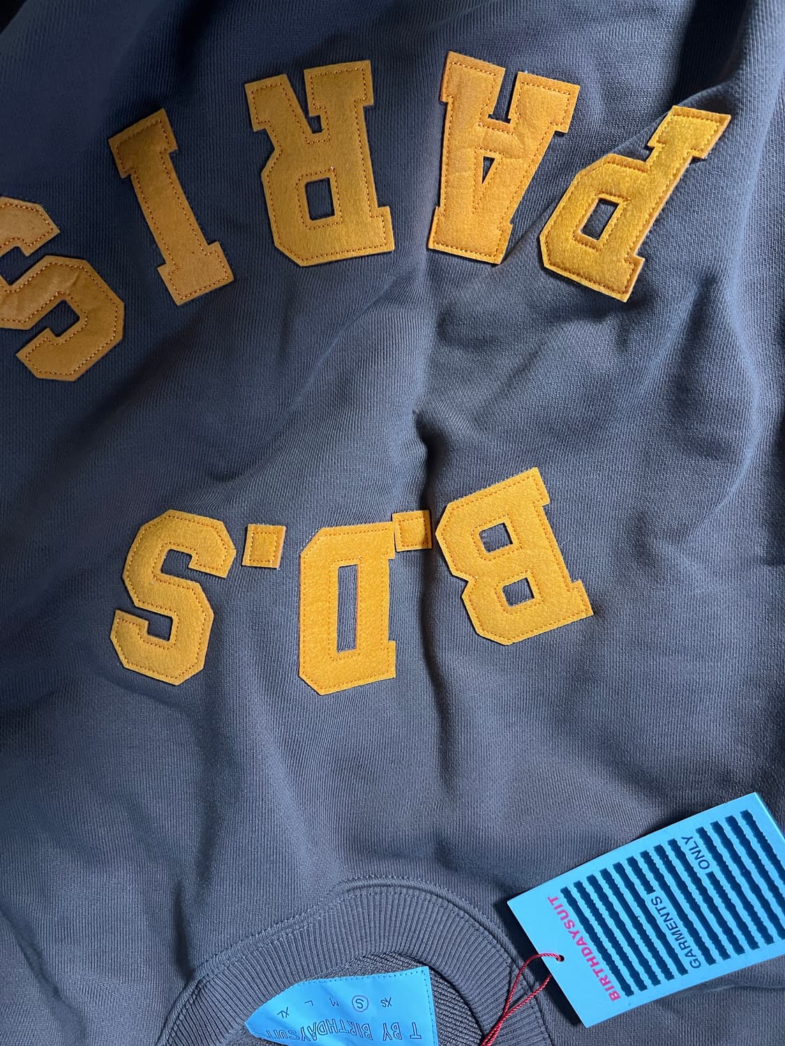 벌스데이수트 브라운 맨투맨 s 상품이미지1