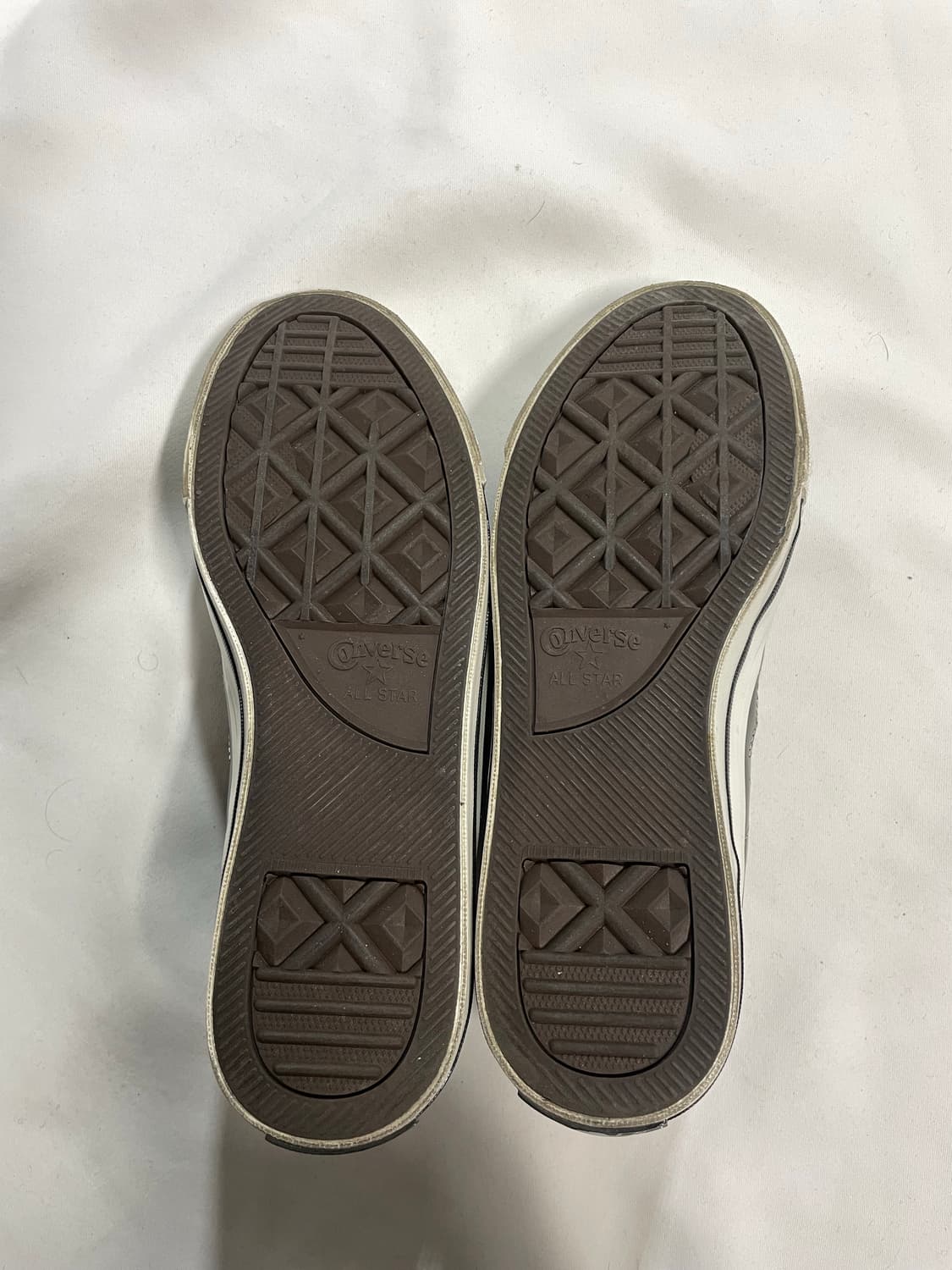 코르티스 주훈 컨버스 원스타 유광 레더 로우 상품이미지8