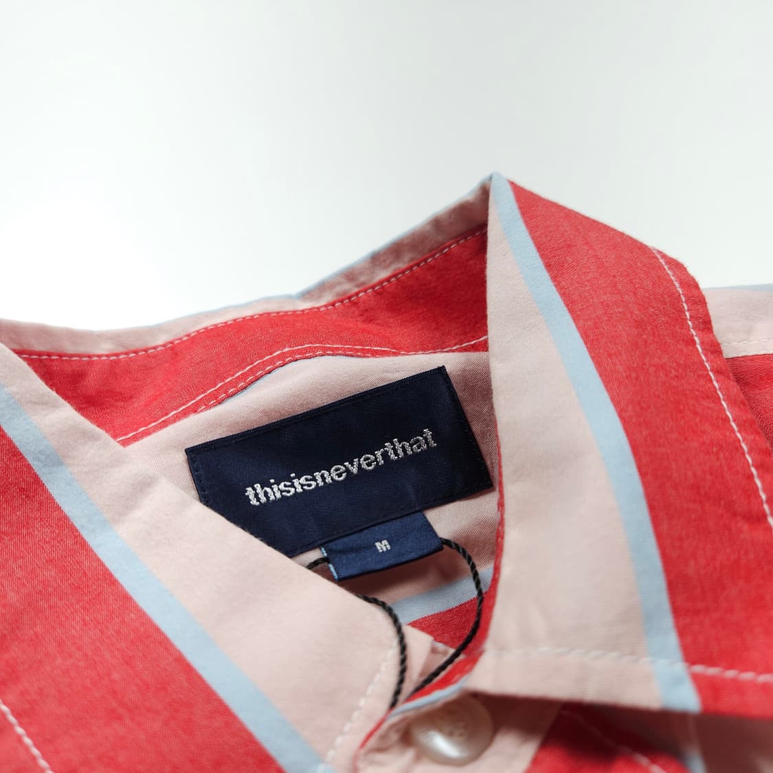 디스이즈네버댓 박시핏 스트라이프 반팔 셔츠 (L) 상품이미지5