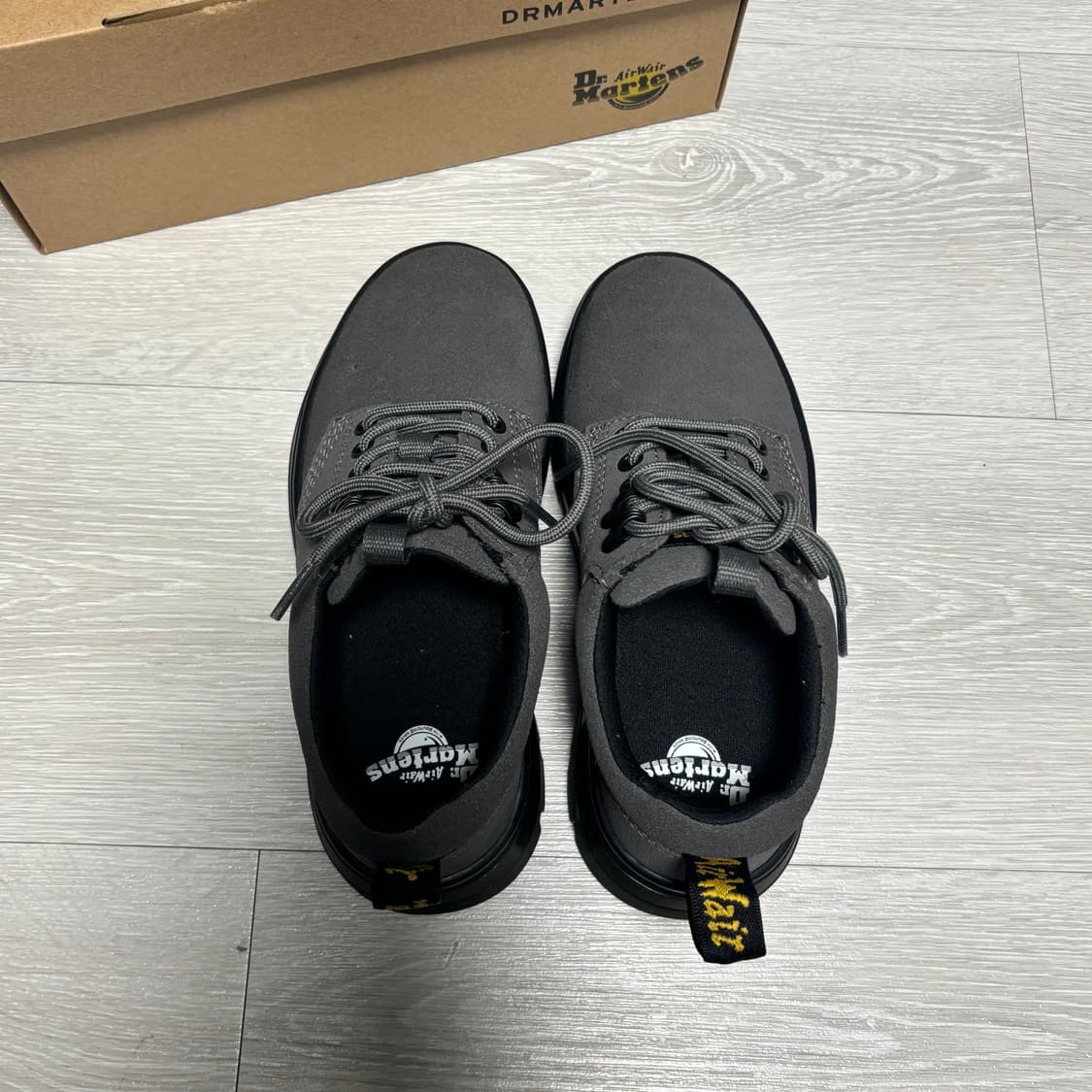 새상품) 닥터마틴 리더 그레이 220 상품이미지5