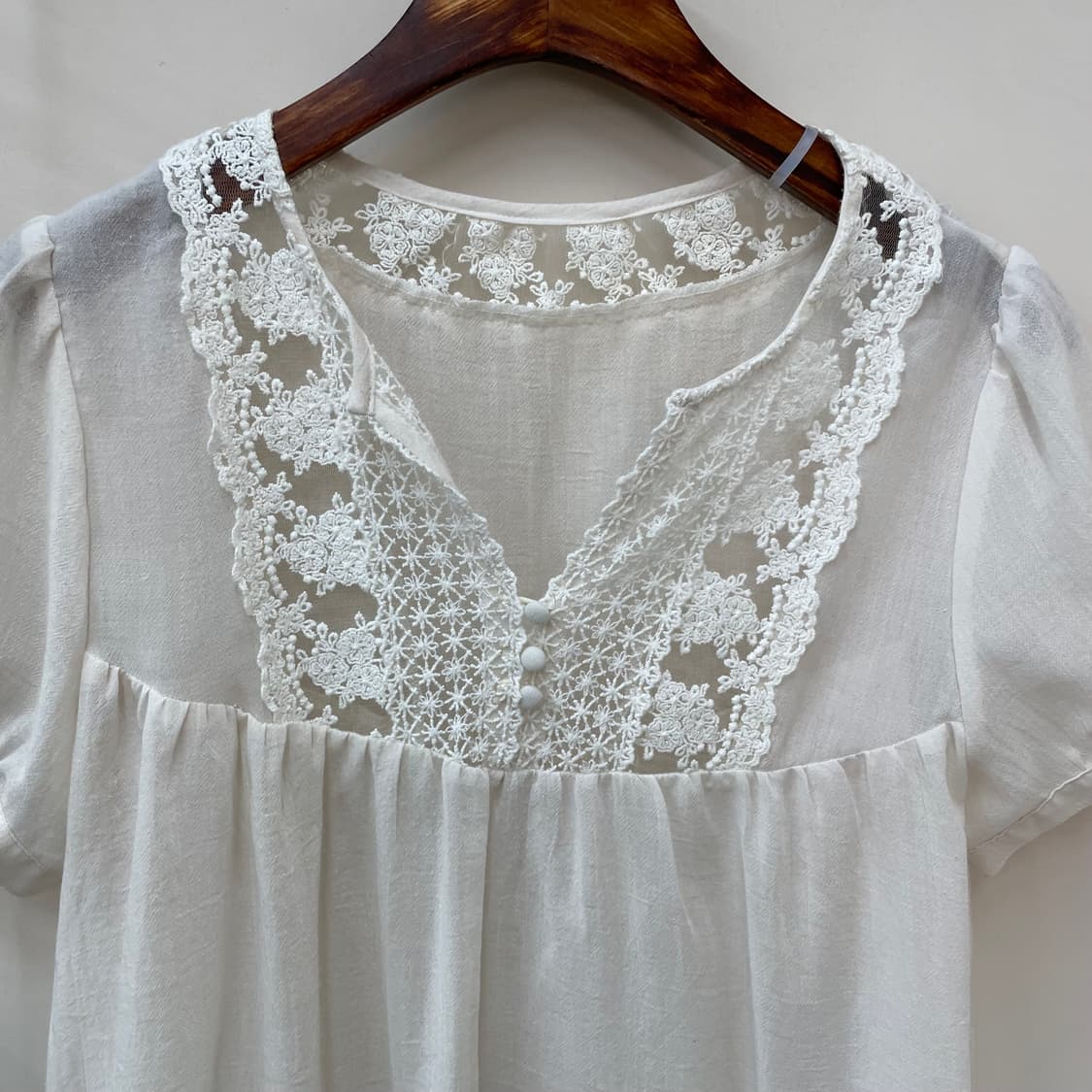 모리 사와코 아이보리 레이스 요크 블라우스 상품이미지2