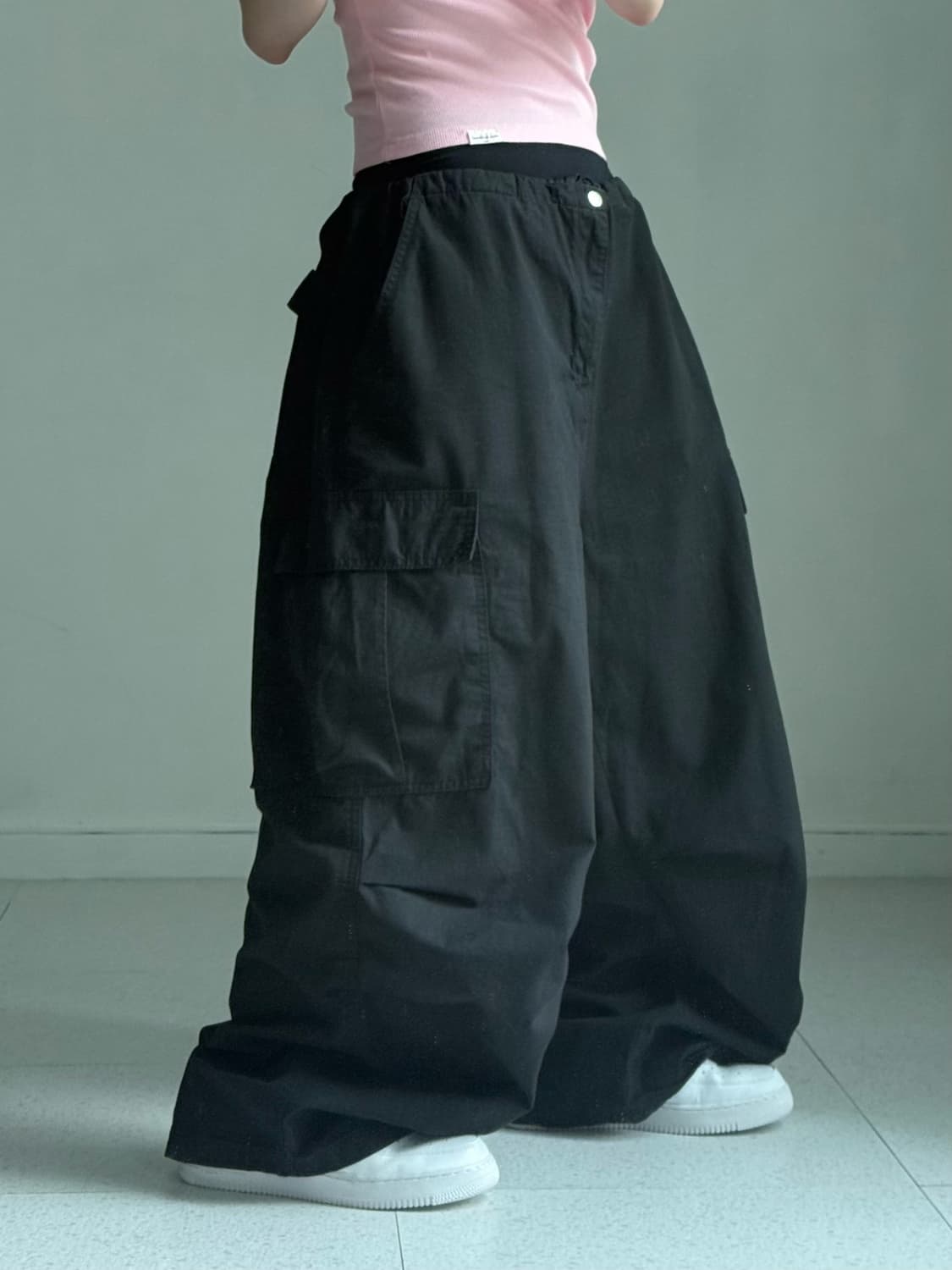 오오티 블랙 와이드 카고팬츠  상품이미지2