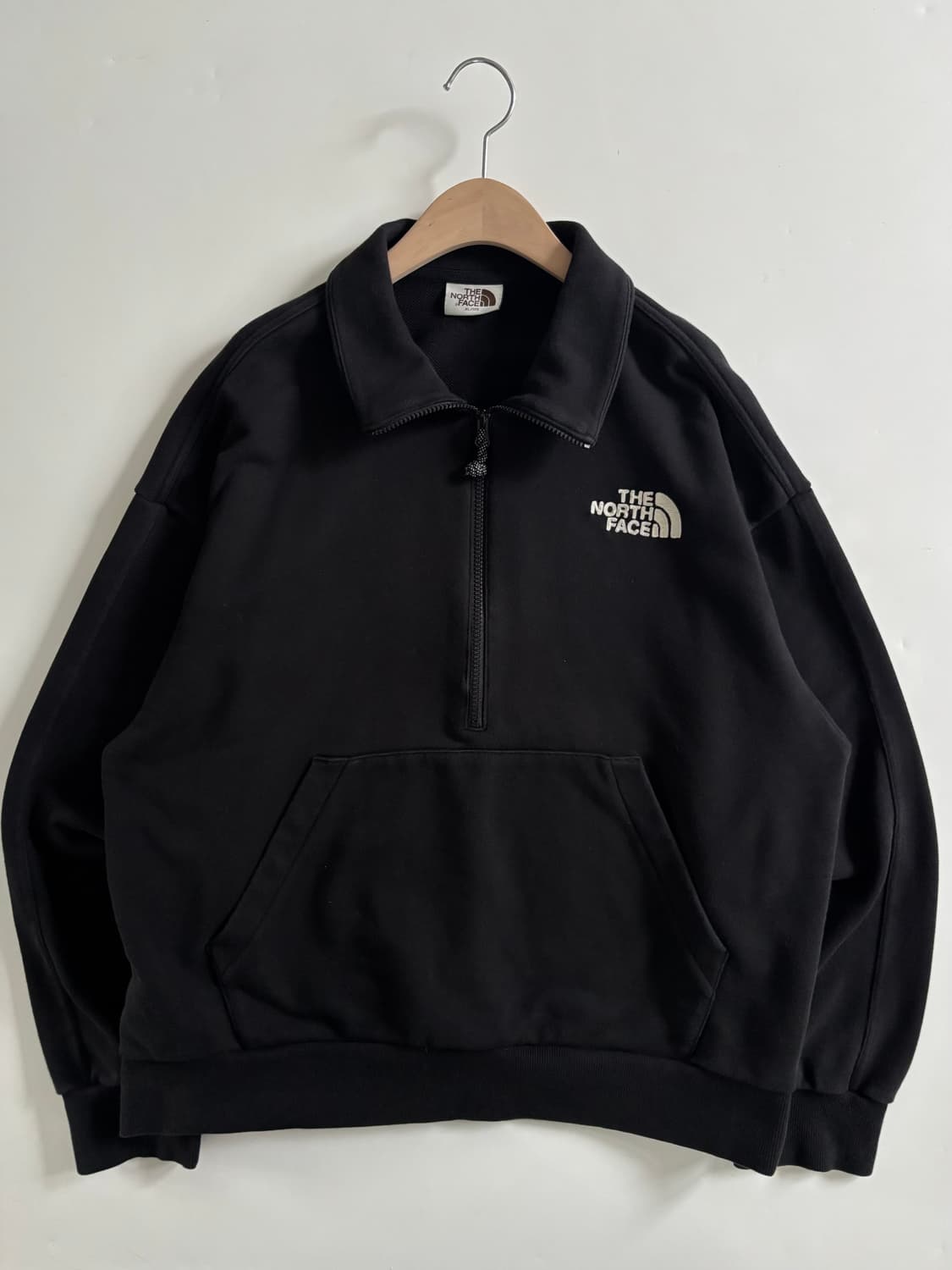 The North Face 노스페이스 부클로고 블랙컬러 코튼 반집업 맨투 상품이미지1