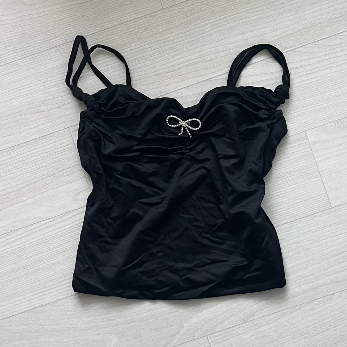 포에버 21 여성 셔링 러시드 스판 슬리브리스 리본 디테일 상품이미지1